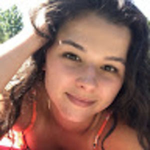 Meet your Posher, Daniella